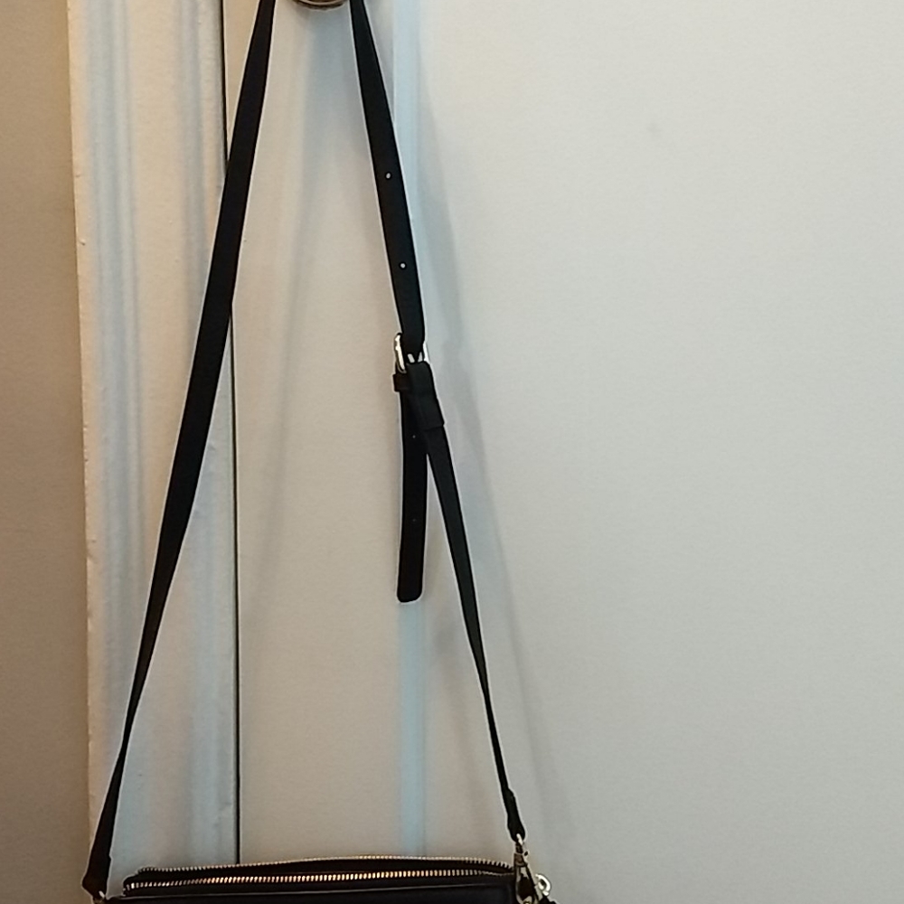 Charming Charlie crossbody! - Picture 2 of 3